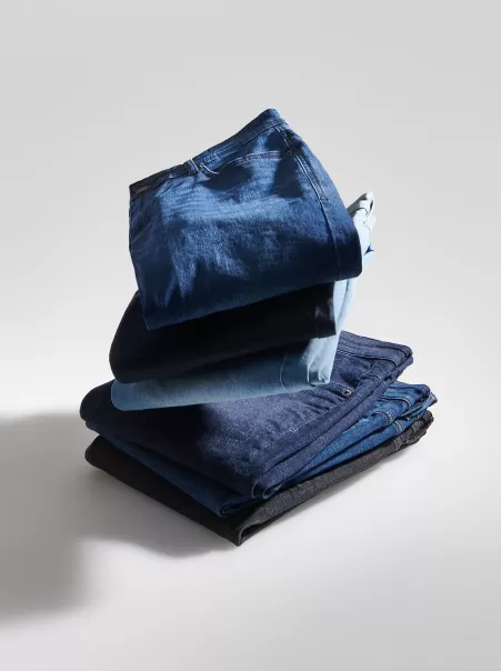 Concorrenza Jeans Jeans Slim Con Effetto Slavato Blu Reserved Uomo
